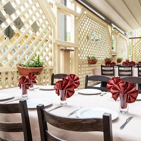 Spa Hotel Holiday 호텔 벨린그래드