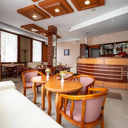 Spa Hotel Holiday 호텔