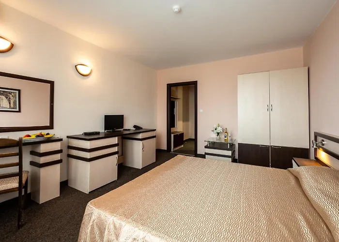 호텔 Spa Hotel Holiday 4*