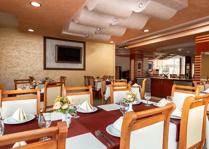 Spa Hotel Holiday 호텔 4*